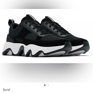 Sorel Women's Black and White Sneakers New Size 10.